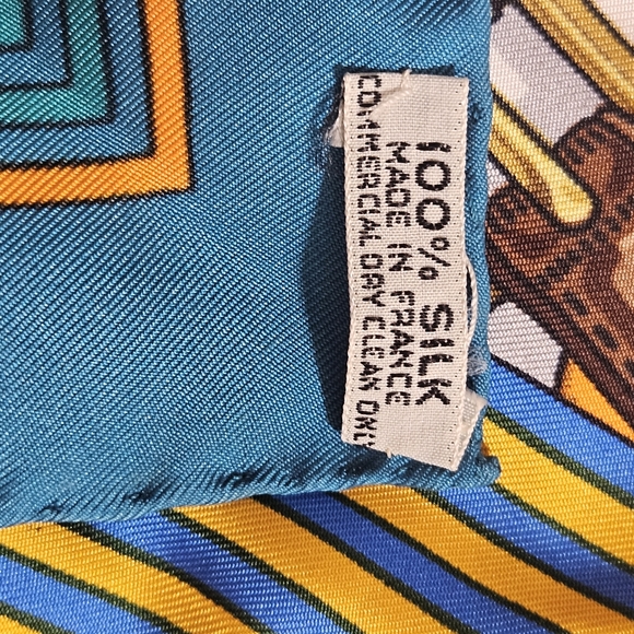 Hermès scarf - Picture 5 of 8